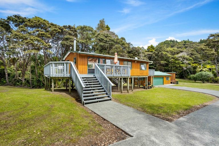 Photo of property in 108 Opanuku Road, Henderson Valley, Auckland, 0612