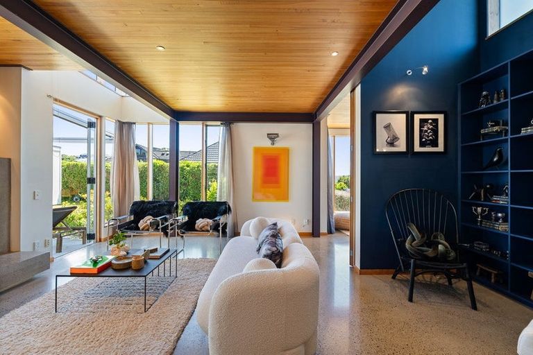 Photo of property in 6 Stormanstown Way, Seatoun, Wellington, 6022