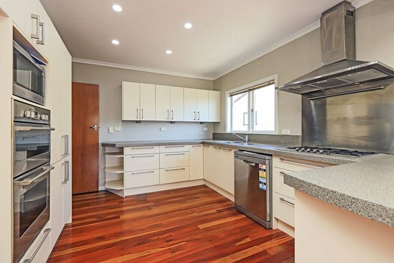 Photo of property in 38 Hillary Crescent, Maraenui, Napier, 4110