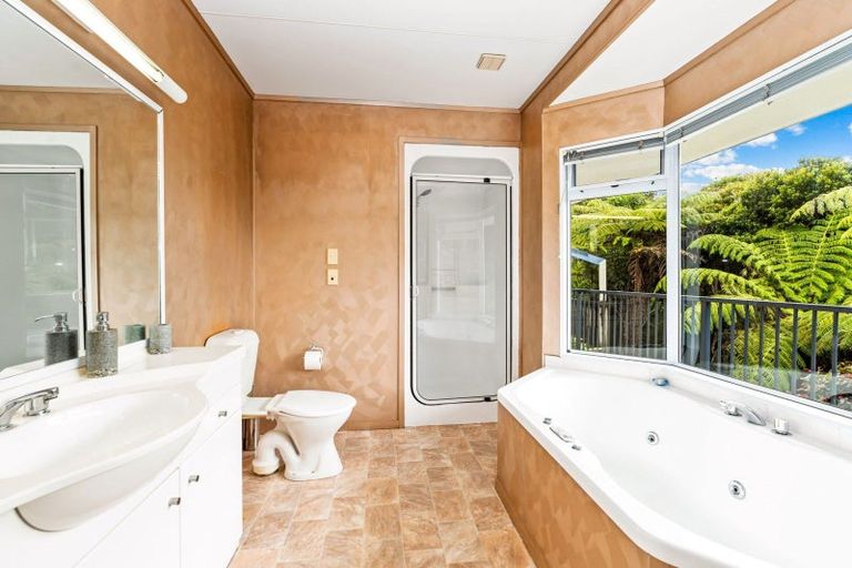 Photo of property in 22 Boeing Road, Onerahi, Whangarei, 0110