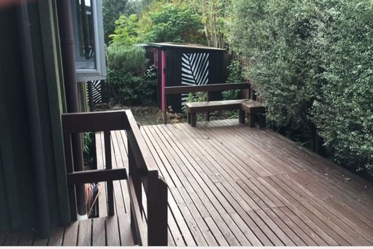 Photo of property in 1/85 Sunnybrae Road, Hillcrest, Auckland, 0627