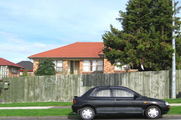 Photo of property in 2/69 Macleans Road, Bucklands Beach, Auckland, 2014