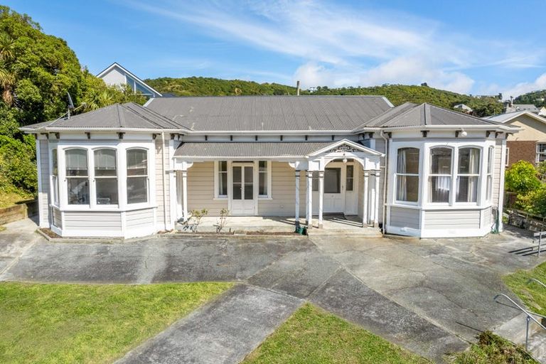 Photo of property in 36 The Parade, Island Bay, Wellington, 6023