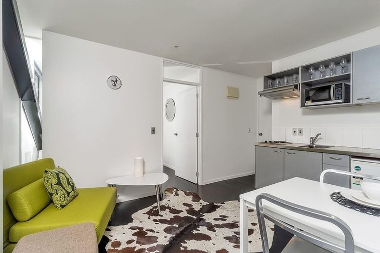 Photo of property in Scotia Tower Apartments, 8a/8 Scotia Place, Auckland Central, Auckland, 1010