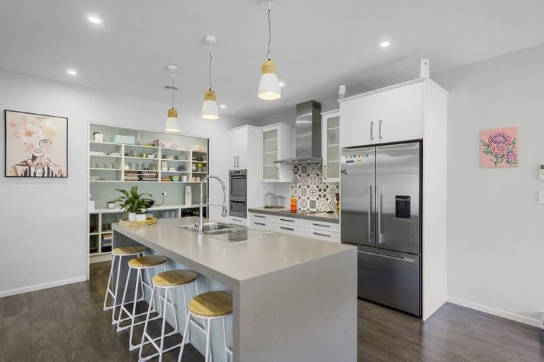 Photo of property in 12 Botany Lane, Whitby, Porirua, 5024