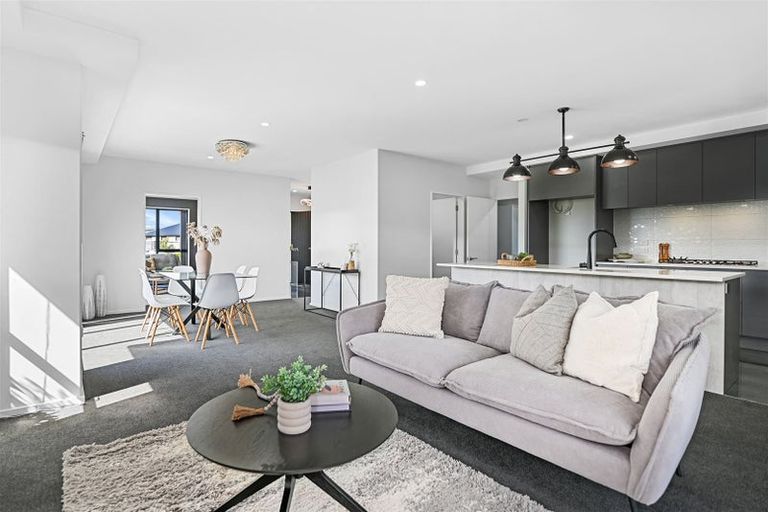 Photo of property in 9 Banded Place, Rolleston, 7615