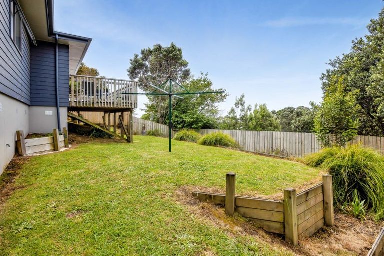 Photo of property in 102 Seaview Road, Westown, New Plymouth, 4310
