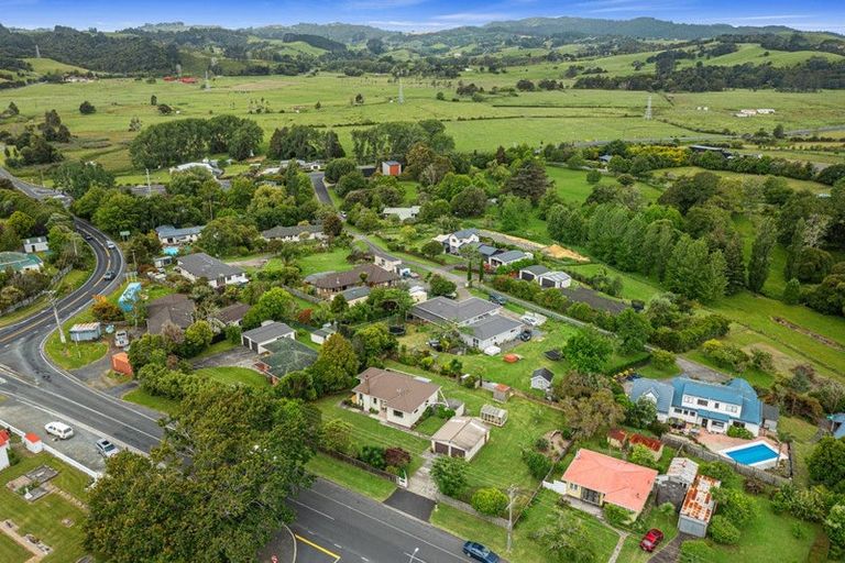 Photo of property in 9 Peak Road, Kaukapakapa, Helensville, 0875