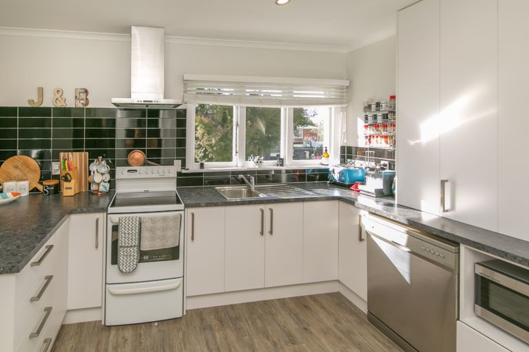 Photo of property in 5 Jackson Street, Darfield, 7510