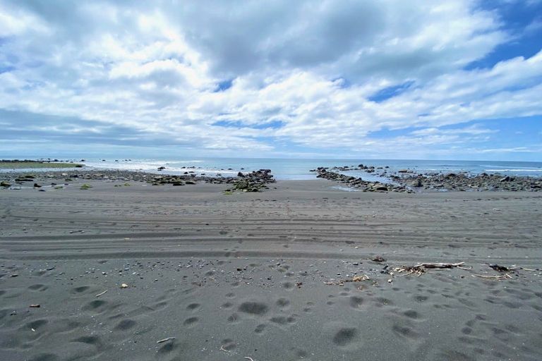 Photo of property in 451g Lwr Pitone Road, Pitone, New Plymouth, 4374