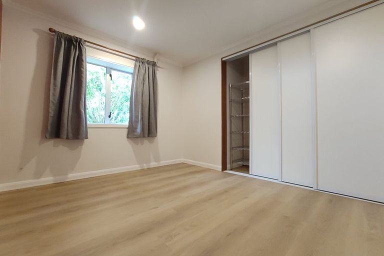 Photo of property in 129 Kia Ora Road, Beach Haven, Auckland, 0626