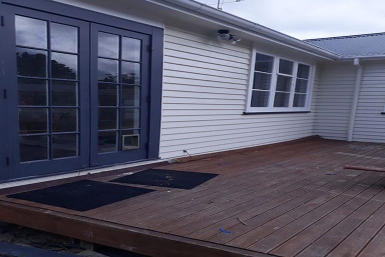 Photo of property in 218 Wellington Road, Wainuiomata, Lower Hutt, 5014