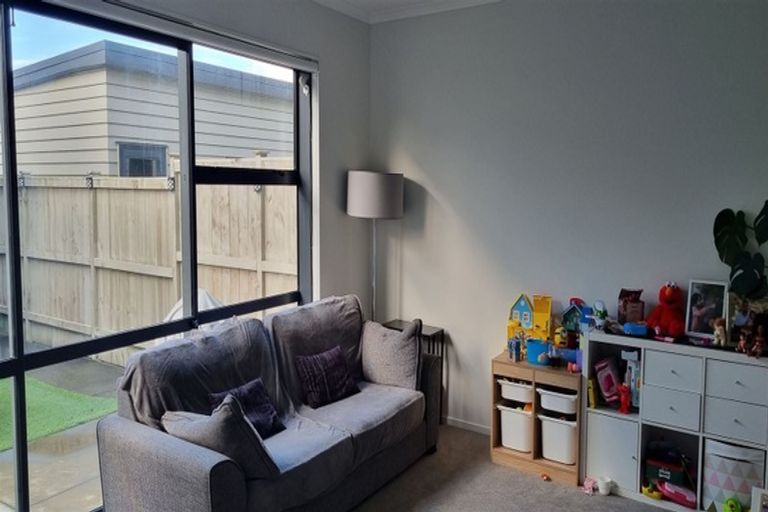 Photo of property in 49 Eugenia Rise, Totara Heights, Auckland, 2105