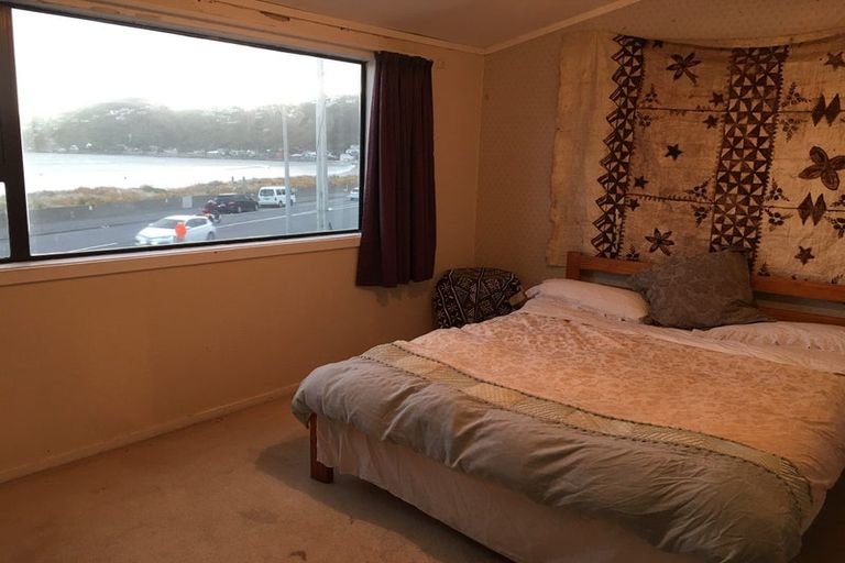 Photo of property in 2/30 Lyall Parade, Lyall Bay, Wellington, 6022