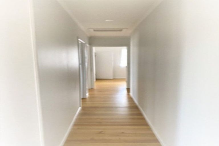 Photo of property in 100 Triangle Road, Massey, Auckland, 0614