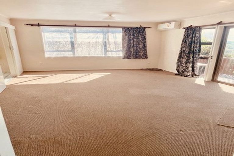 Photo of property in 18 Lewisham Street, Highland Park, Auckland, 2010