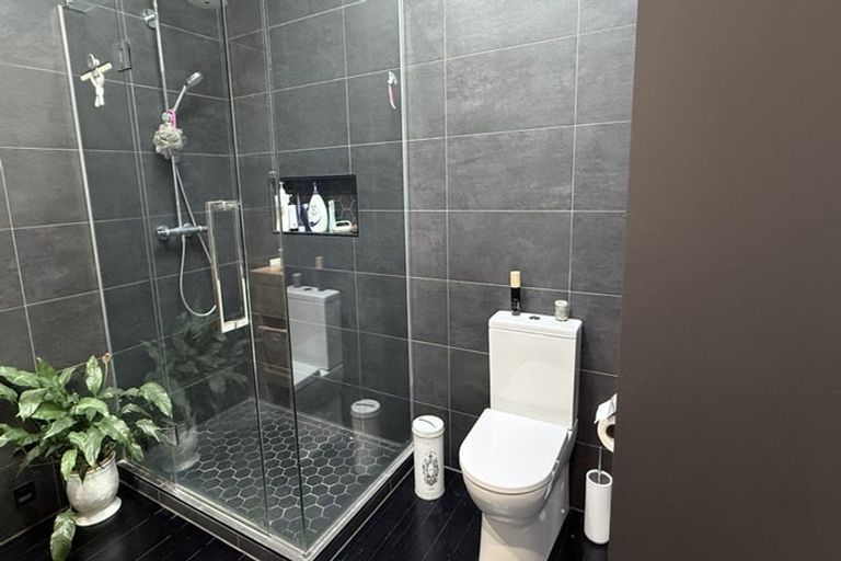 Photo of property in 35 Birkdale Road, Birkdale, Auckland, 0626