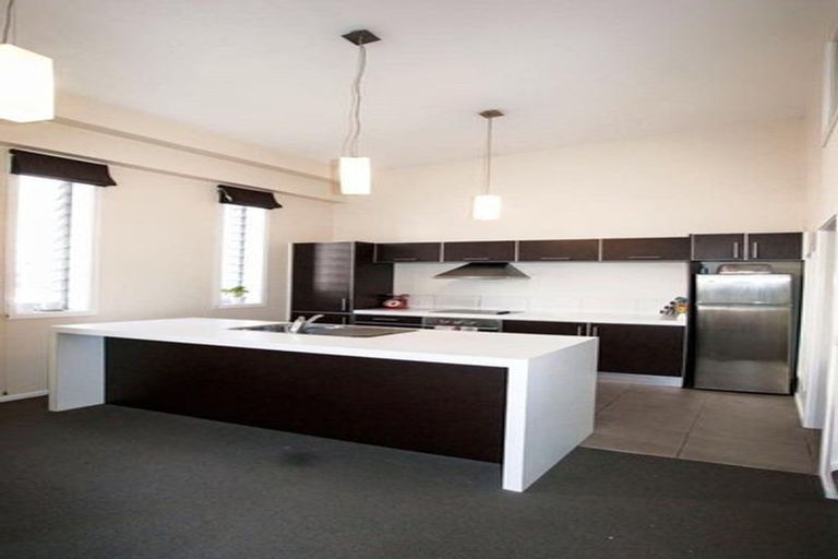 Photo of property in Las Olas De Cuba, 13/35 Torrens Terrace, Mount Cook, Wellington, 6011