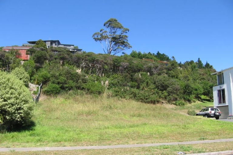 Photo of property in 28 Kate Sheppard Avenue, Torbay, Auckland, 0630
