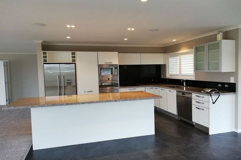 Photo of property in 13 Ruske Place, Grandview Heights, Hamilton, 3200