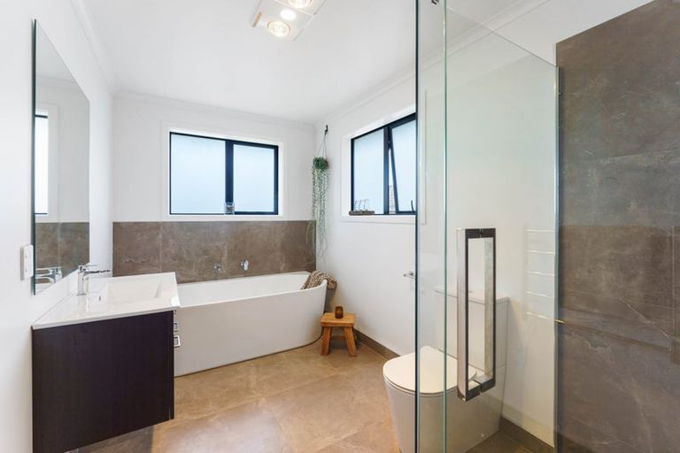 Photo of property in 5 Morepork Drive, Waikanae, 5036