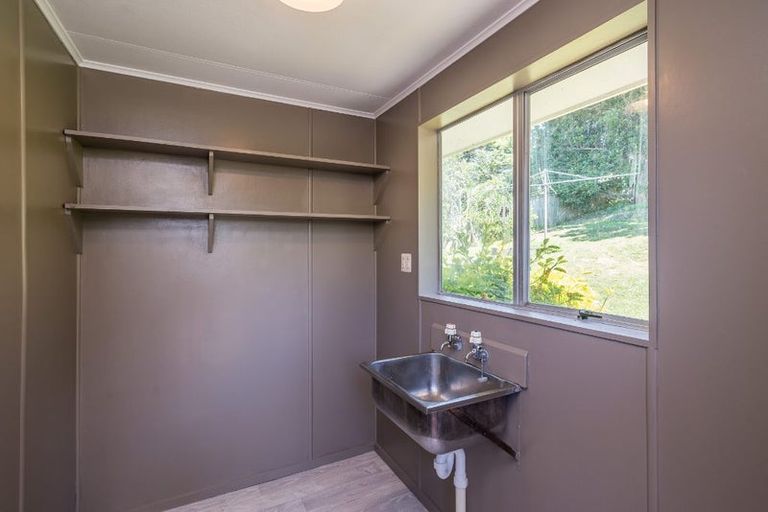 Photo of property in 61 Davidson Crescent, Tawa, Wellington, 5028