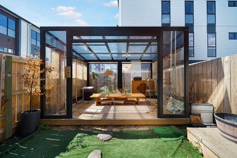 Photo of property in 9 Landing Path Drive, Hobsonville, Auckland, 0616