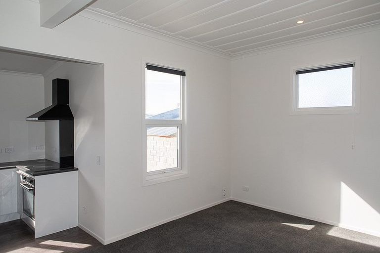 Photo of property in 33 Reid Road, South Dunedin, Dunedin, 9012