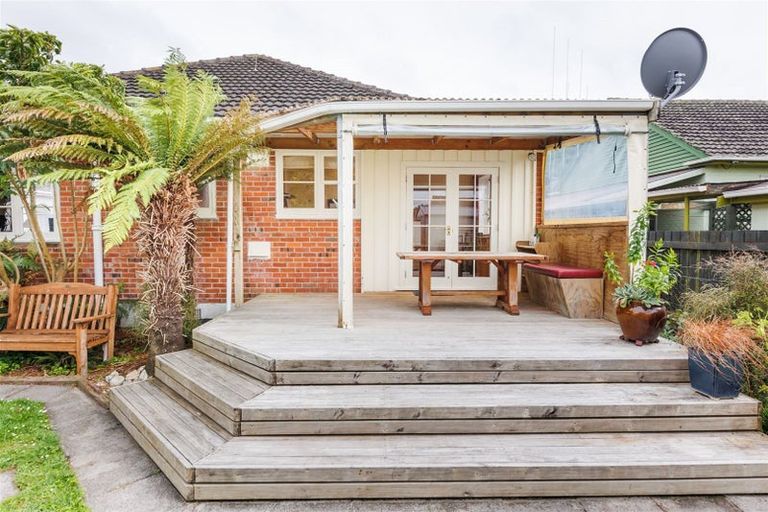 Photo of property in 55 Savage Crescent, West End, Palmerston North, 4412