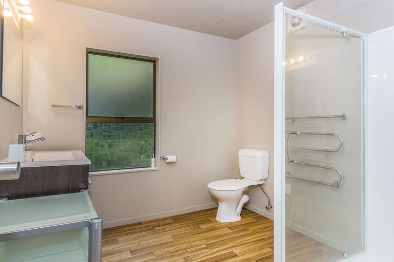 Photo of property in 409 Titirangi Road, Titirangi, Auckland, 0604