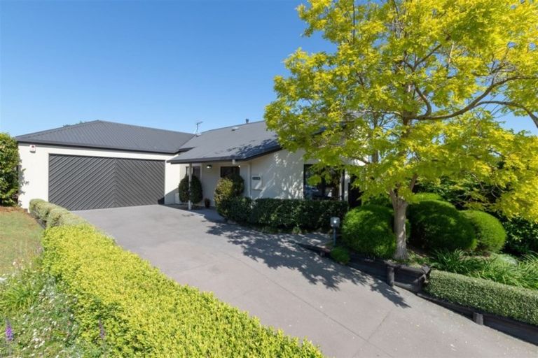 Photo of property in 25 Dallinger Street, St Andrews, Hamilton, 3200
