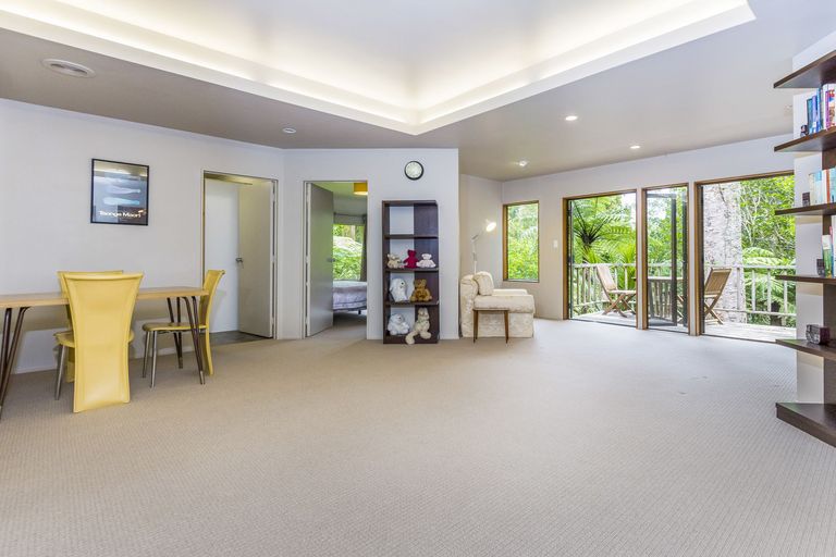 Photo of property in 409 Titirangi Road, Titirangi, Auckland, 0604
