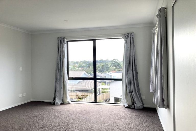 Photo of property in 66 Manutewhau Road, Massey, Auckland, 0614