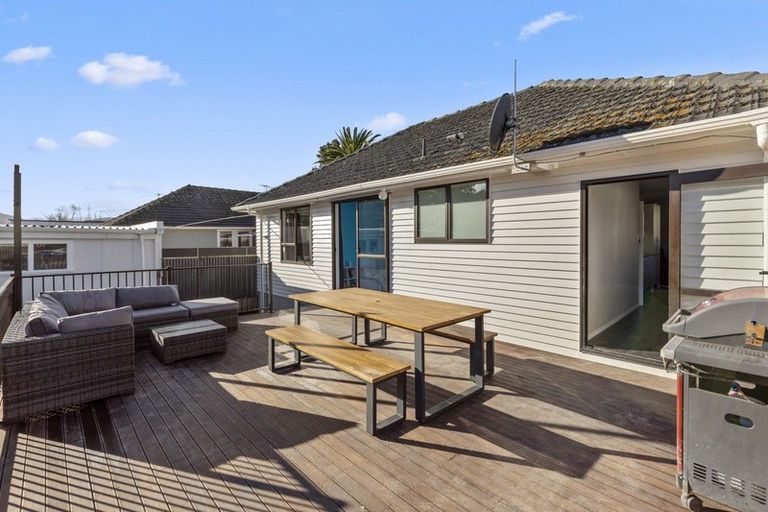 Photo of property in 312 Stokes Valley Road, Stokes Valley, Lower Hutt, 5019