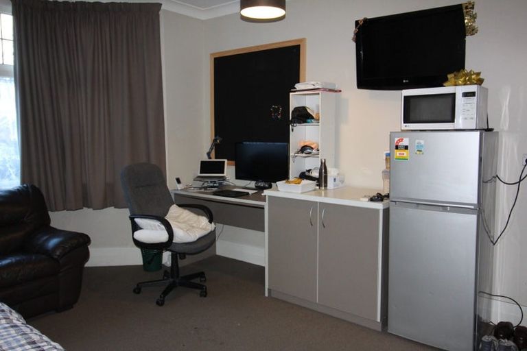 Photo of property in 2 Elder Street, North Dunedin, Dunedin, 9016