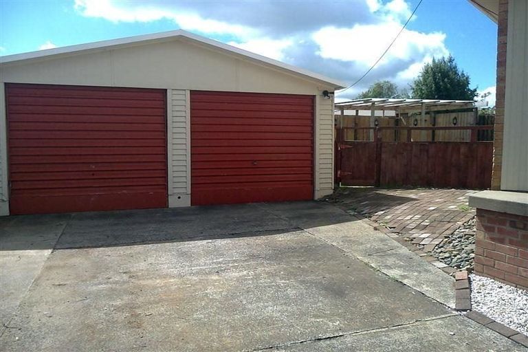 Photo of property in 172 Queen Street, Pukekohe, 2120