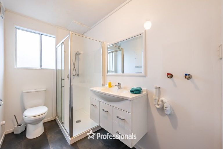 Photo of property in 3/19 Pirie Crescent, Moera, Lower Hutt, 5010