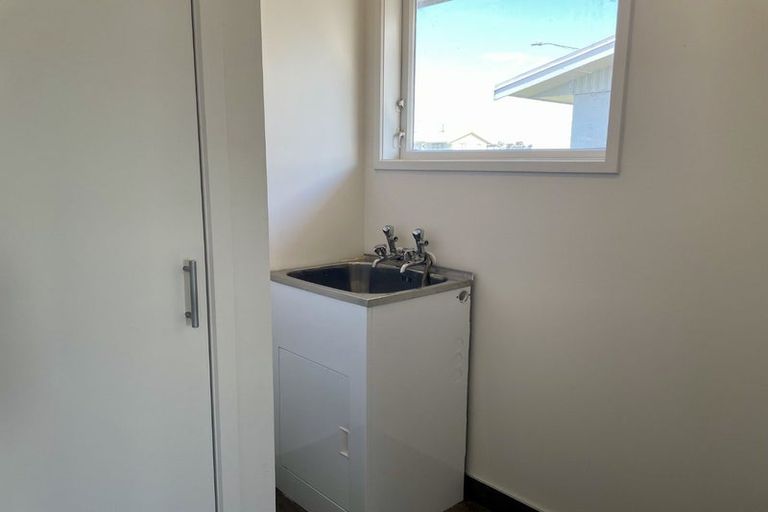 Photo of property in 2 Nicholson Street, Mayfair, Hastings, 4122