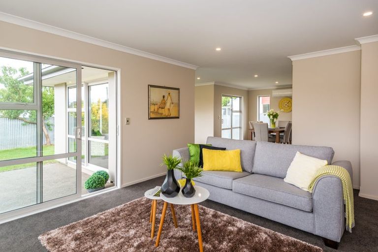 Photo of property in 71 Cuffs Road, Wainoni, Christchurch, 8061