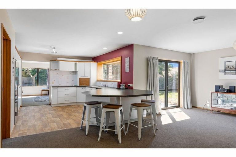 Photo of property in 37 Broadhaven Avenue, Parklands, Christchurch, 8083