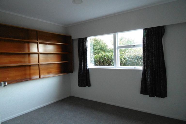 Photo of property in 8 Merchant Avenue, Te Atatu South, Auckland, 0610