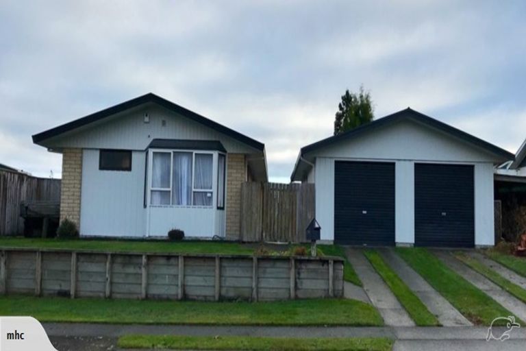 Photo of property in 10 Waianiwa Place, Tokoroa, 3420