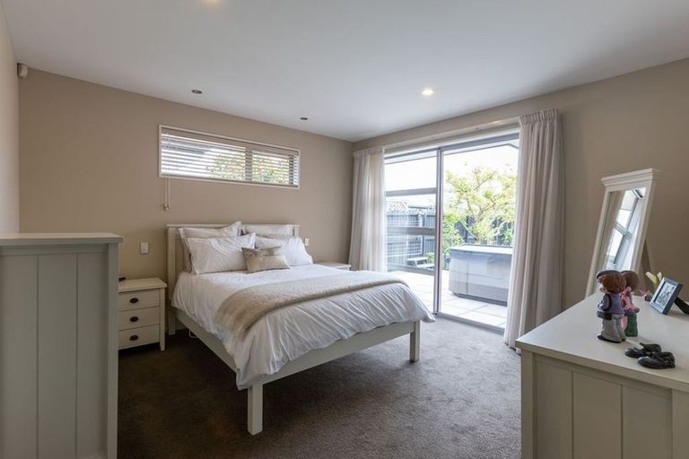 Photo of property in 6 Mappleton Avenue, Burnside, Christchurch, 8053