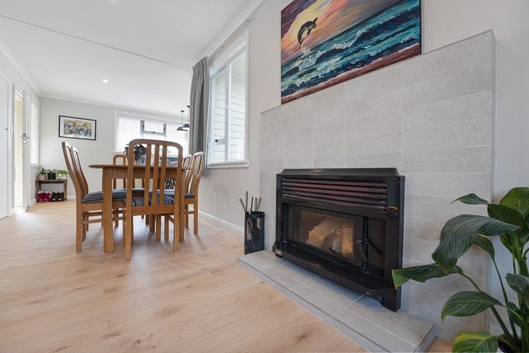 Photo of property in 10 Saxton Road, Upper Vogeltown, New Plymouth, 4310