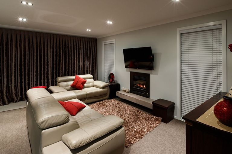Photo of property in 47 Rodeo Drive, Kelvin Grove, Palmerston North, 4414