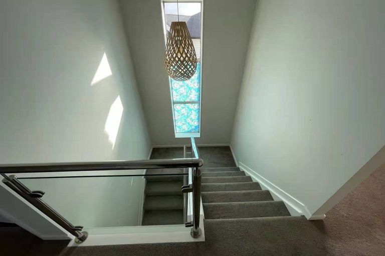 Photo of property in 22c Buscomb Avenue, Henderson, Auckland, 0610