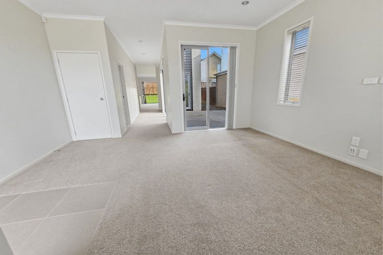 Photo of property in 39 Station Street, Hobsonville, Auckland, 0616