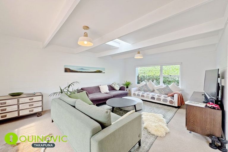 Photo of property in 2/10 Rodney Road, Northcote Point, Auckland, 0627