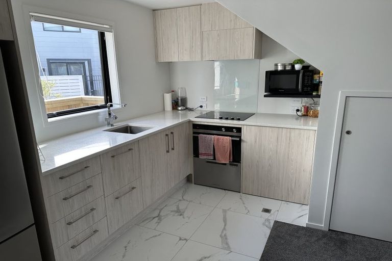 Photo of property in 9/123 Cambridge Terrace, Fairfield, Lower Hutt, 5011