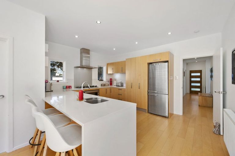 Photo of property in 30 Para Street, Miramar, Wellington, 6022